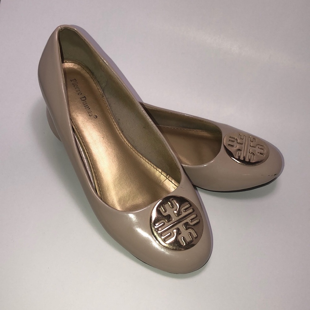 Pierre Dumas Nude w Rose Gold Logo Flats 6.5M